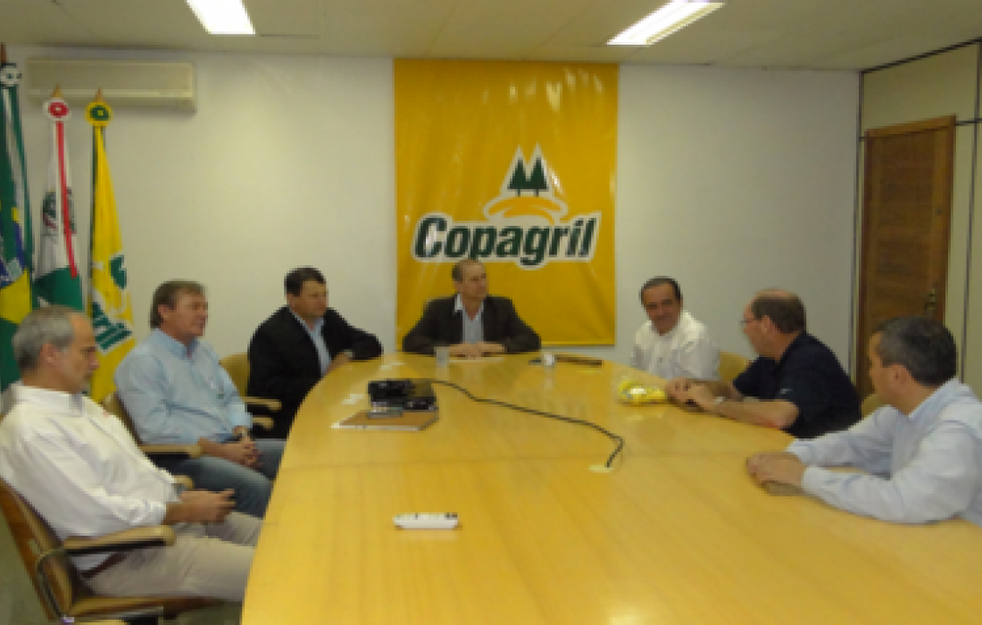 Copagril recebe visita de representantes da Cobb-Vantress                              