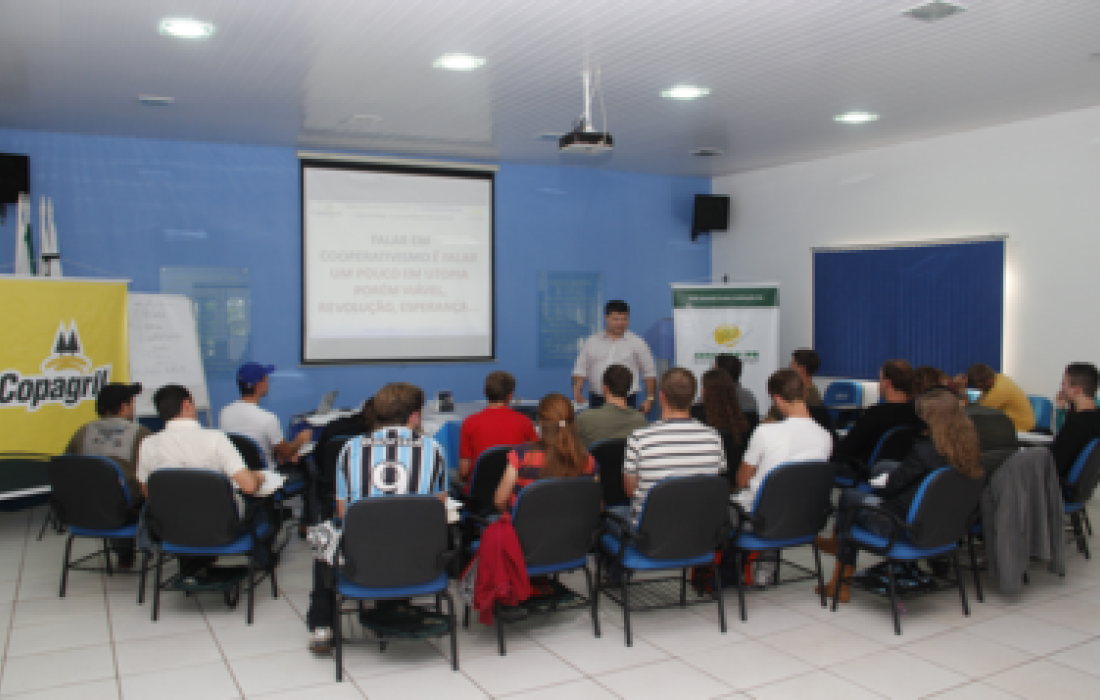 &ldquo;Protagonismo Juvenil Cooperativista&rdquo; &eacute; tema do 6&ordm; m&oacute;dulo do curso Jovemcoop