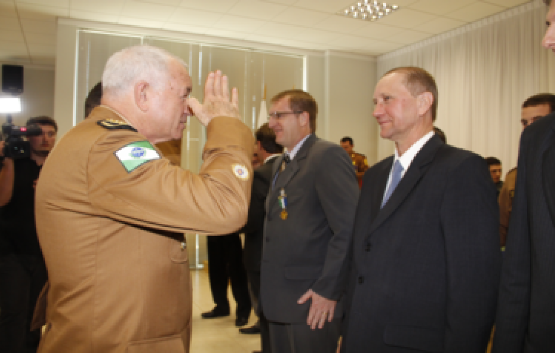 Diretor-presidente da Copagril recebe &ldquo;Medalha M&eacute;rito da Fronteira&rdquo;