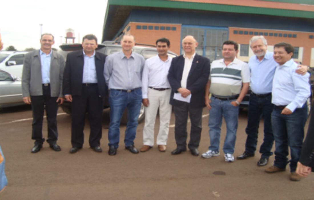 Diretoria participa de lan&ccedil;amento do Plano Safra da Agricultura Familiar e repasse de maquin&aacute;rio, em