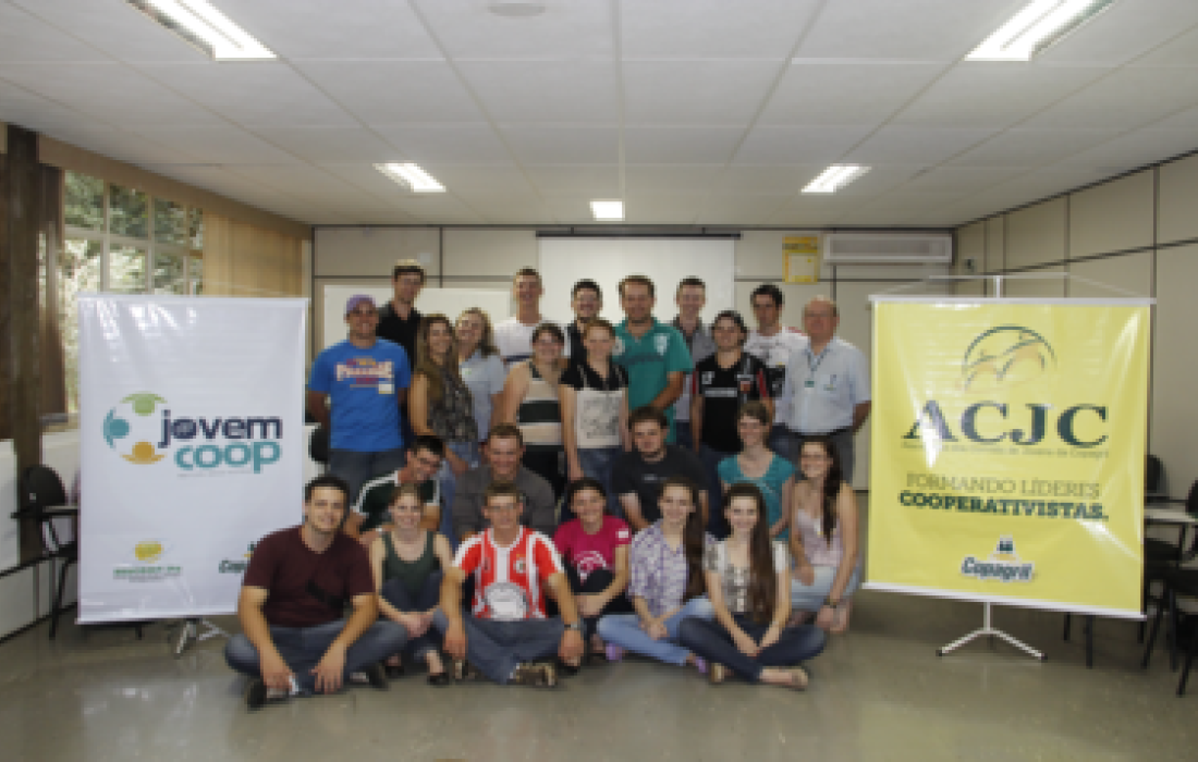 Jovens ampliam conhecimentos sobre o fluxo de caixa