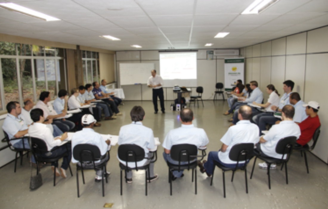 Desenvolvimento de l&iacute;deres