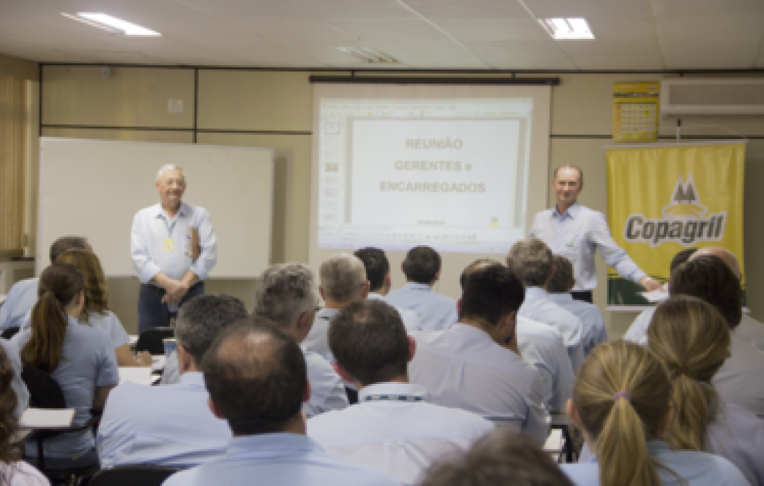 Diretoria, gerentes e encarregados se unem para avaliar resultados da safrinha