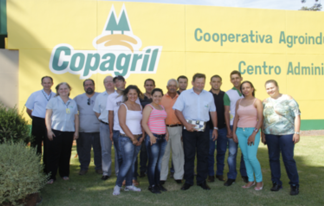 Cooperativistas de Minas Gerais visitam a Copagril 