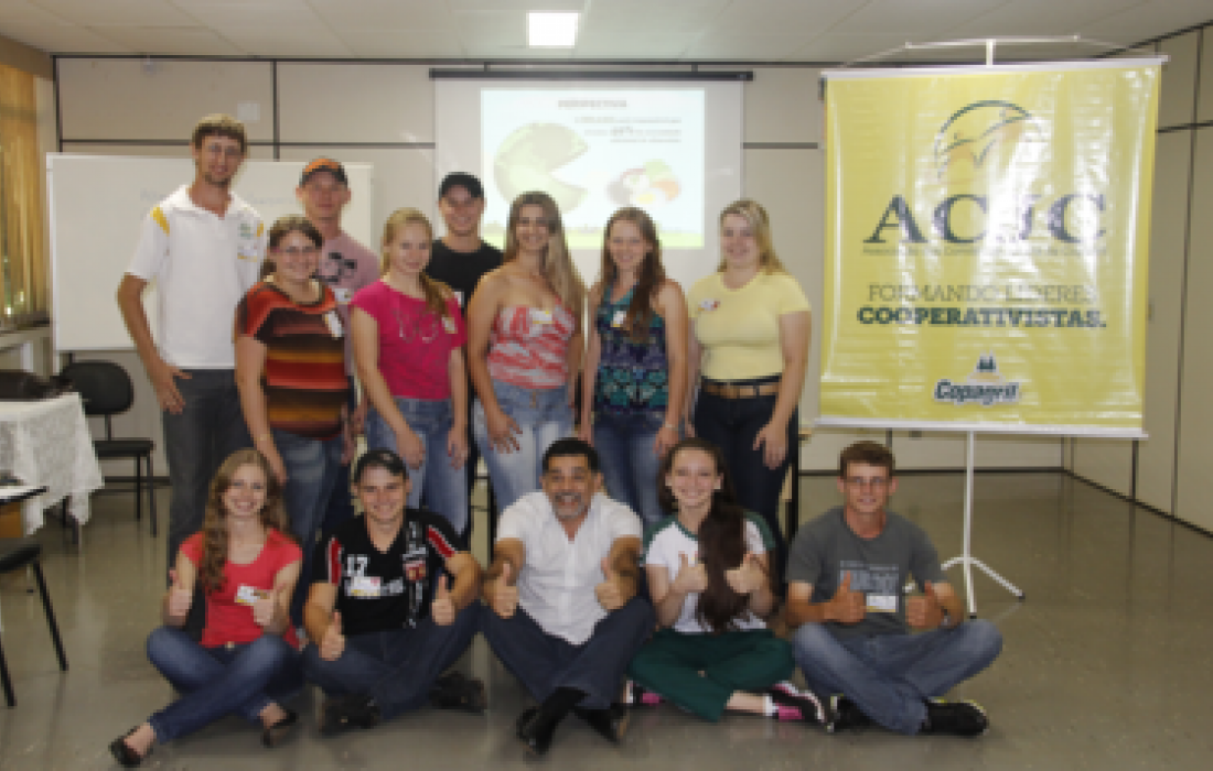 Workshop aprimoramento pessoal &ndash; semeando o futuro &eacute; realizado aos jovens cooperativistas