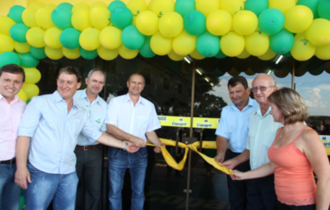Copagril inaugura novas instala&ccedil;&otilde;es na unidade de Entre Rios do Oeste