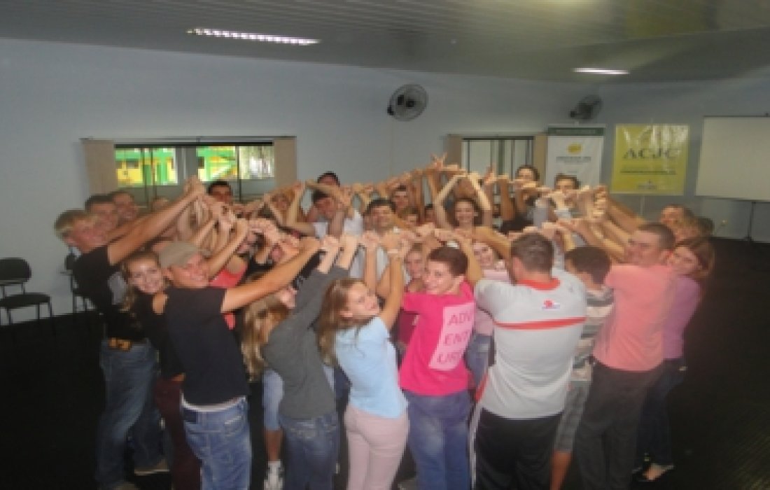 Capacita&ccedil;&atilde;o de jovens: come&ccedil;a a segunda turma do curso modular 