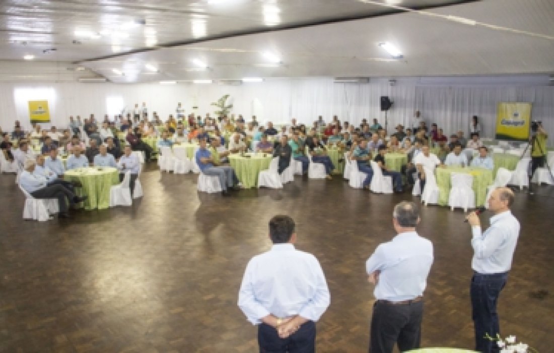 Encontro Soja 2014: associados recebem pr&ecirc;mios por alta produtividade