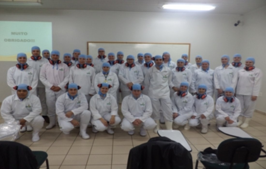 Auditores do Programa 5S visitam a Unidade Industrial de Aves