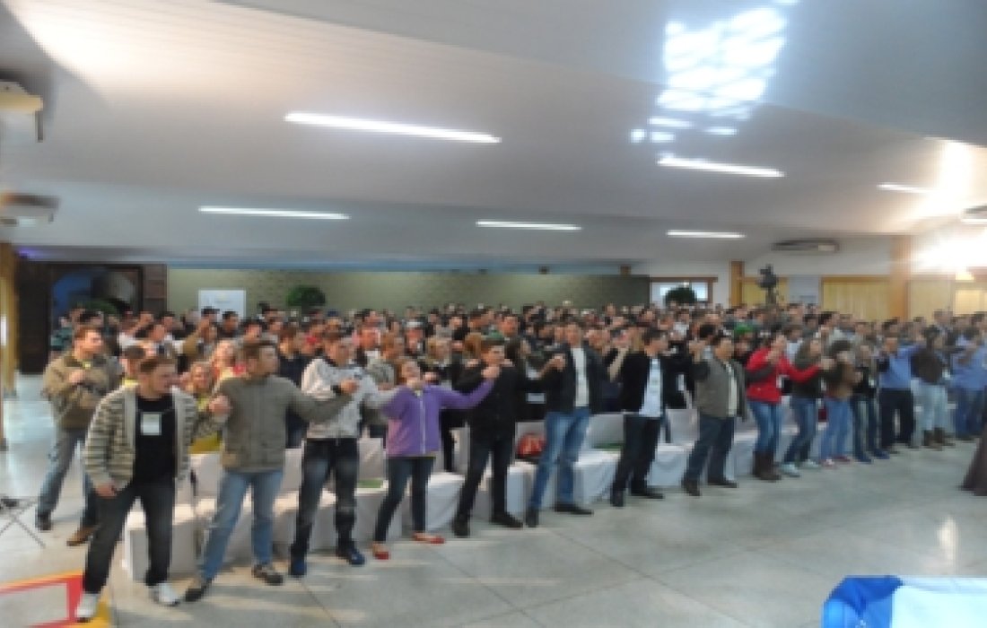  Jovens da Copagril participam do Jovemcoop, em Mandaguari