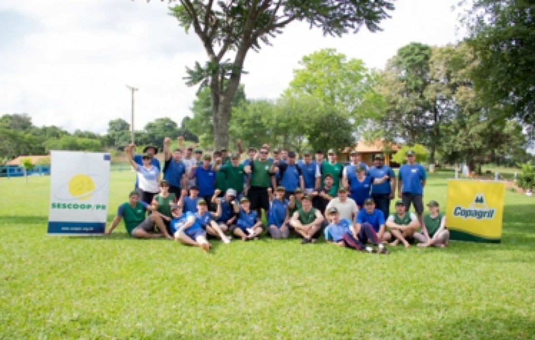  Treinamento ao ar livre p&otilde;e em pr&aacute;tica os desafios da lideran&ccedil;a 