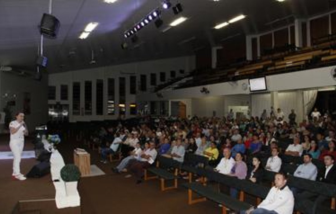 Palestra em prol da Uopeccan &eacute; realizada pela Copagril e Rotary