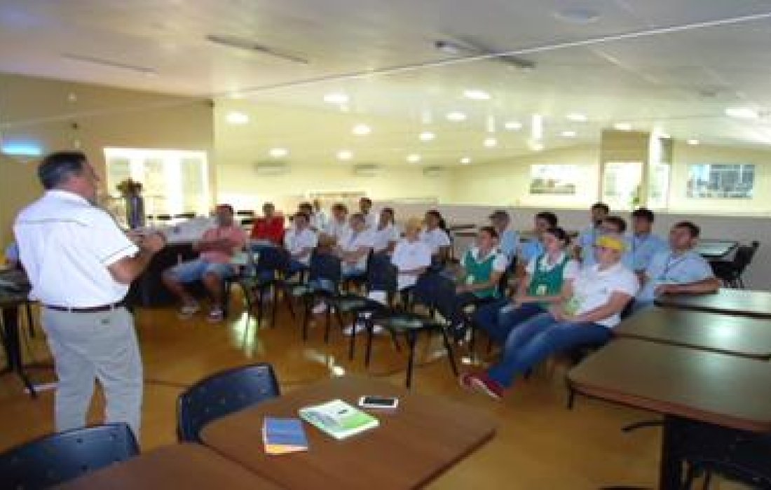 Palestra para funcion&aacute;rios aborda o controle integrado de pragas