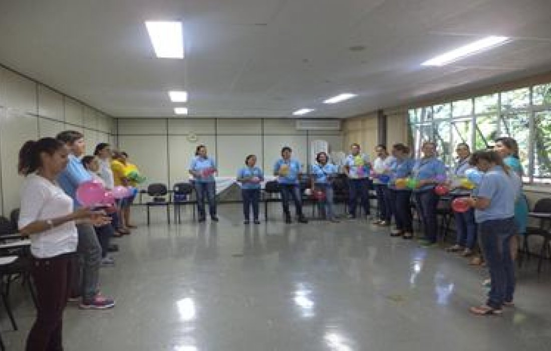 Funcion&aacute;rias recebem treinamento de 5S e BPF