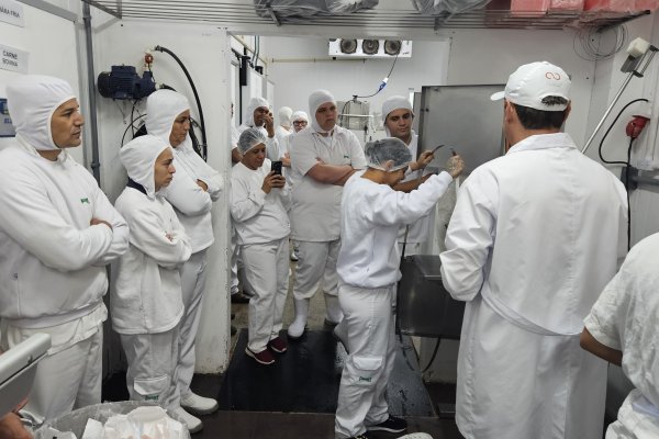 Supermercados Copagril promovem curso de formação de açougueiros em parceria com Senac e Sescoop/PR