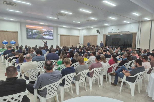 Palestra orienta produtores sobre uso estrat&eacute;gico de forragens na pecu&aacute;ria