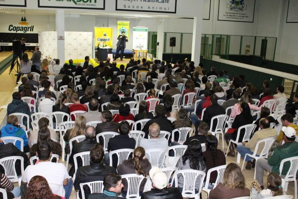 Show de m&aacute;gica marca encerramento da Sipat