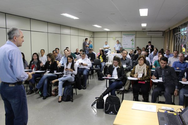 Copagril recebe representantes de 17 cooperativas de S&atilde;o Paulo