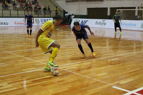 Copagril Futsal empata com Blumenau em 3x3