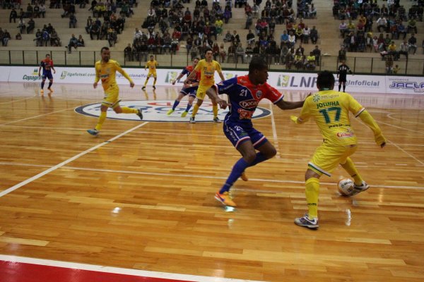 Copagril Futsal enfrenta o Assoeva hoje em partida decisiva pela LNF