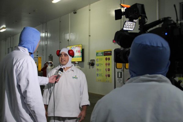 Ind&uacute;stria de Aves da Copagril participa de reportagem da Rede Globo