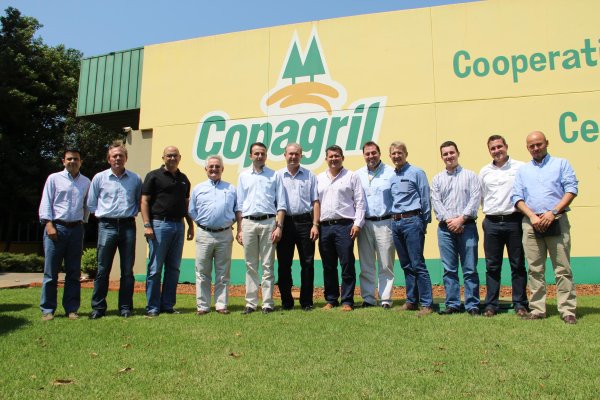 Comitiva da Am&eacute;rica Central visita sede da Copagril