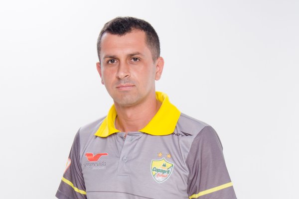 Juninho deixa de ser t&eacute;cnico da equipe Copagril Futsal