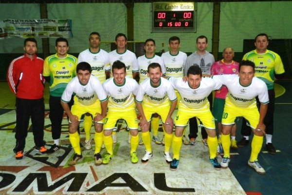 AACC/Copagril est&aacute; a uma vit&oacute;ria da final do Campeonato Municipal de Futsal