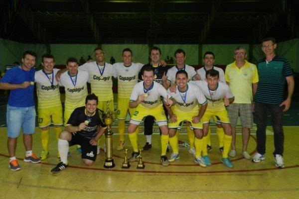 AACC vence Copagril Sub-17 e conquista o Municipal de Futsal 2015