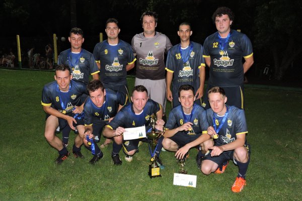 Equipe Comercial UIA &eacute; campe&atilde; do Campeonato Interno de Futebol Su&iacute;&ccedil;o da Copagril