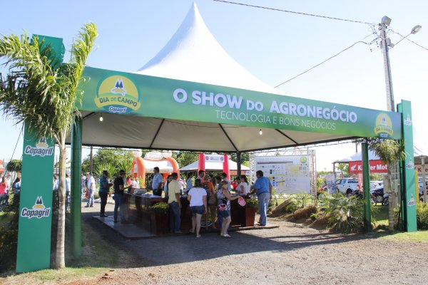 Esta&ccedil;&atilde;o Experimental da Copagril &eacute; aberta para visita&ccedil;&atilde;o ao Dia de Campo