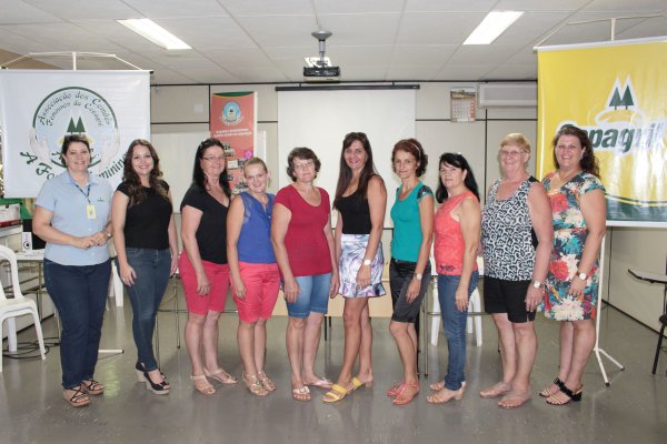 Associa&ccedil;&atilde;o dos Comit&ecirc;s Femininos da Copagril elege nova diretoria