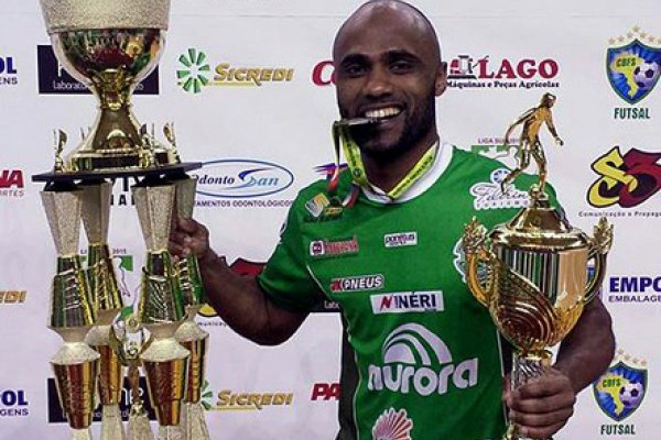 Cris �Neg&atilde;o� do Xaxim &eacute; o novo contratado da equipe Copagril Futsal