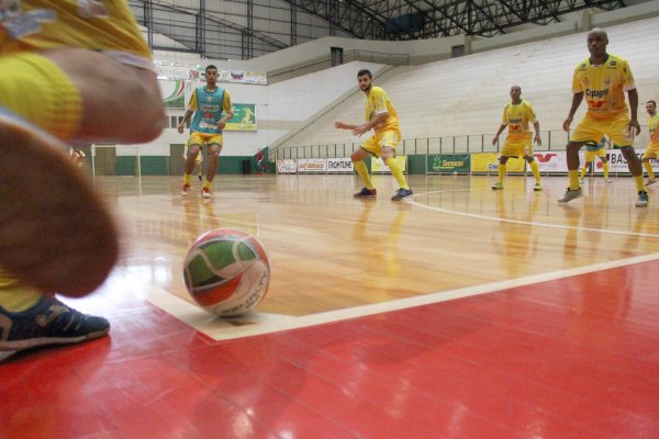 Copagril Futsal e Cascavel duelam hoje na 2&ordf; rodada do Paranaense