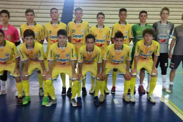 Sub-17 da Copagril garante vaga na 3&ordf; etapa da Ta&ccedil;a Paran&aacute;