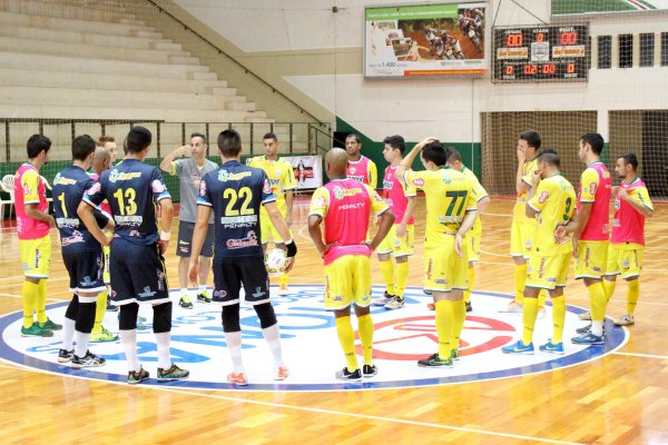 Copagril Futsal enfrenta o Foz Cataratas pelo Campeonato Paranaense