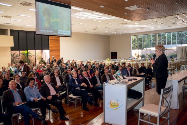 Diretores da Copagril participam do Encontro de N&uacute;cleos Cooperativos em Cafel&acirc;ndia