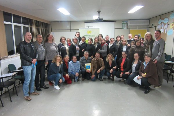 Educadores participam de curso de capacita&ccedil;&atilde;o do programa Cooperjovem