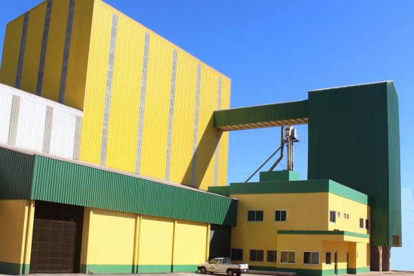Com nova f&aacute;brica, produ&ccedil;&atilde;o de ra&ccedil;&otilde;es bovinas Copagril adota modernos conceitos em nutri&ccedil;&atilde;o animal