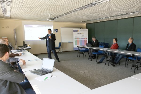 Copagril participa do Encontro de Implanta&ccedil;&atilde;o do Planejamento Estrat&eacute;gico das cooperativas - PRC 100