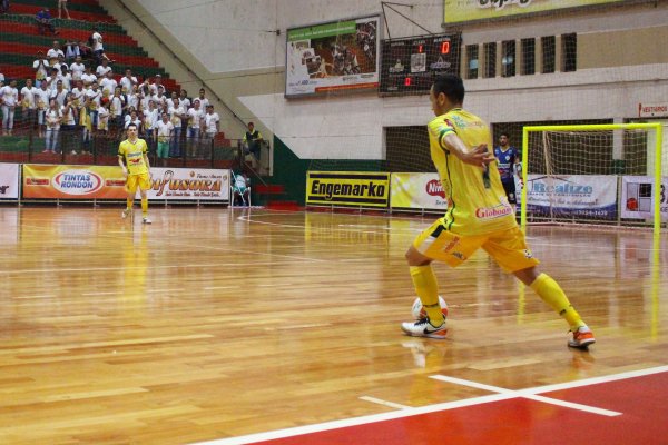 Copagril quer manter invencibilidade no Paranaense em cl&aacute;ssico contra o Cascavel