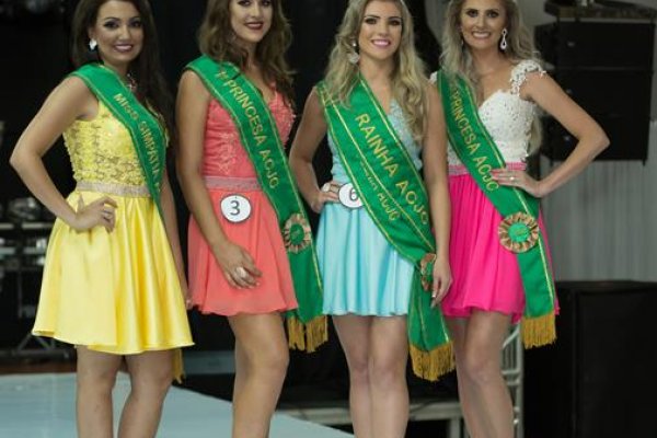 Vanessa Egewarth &eacute; eleita Rainha da ACJC 2016