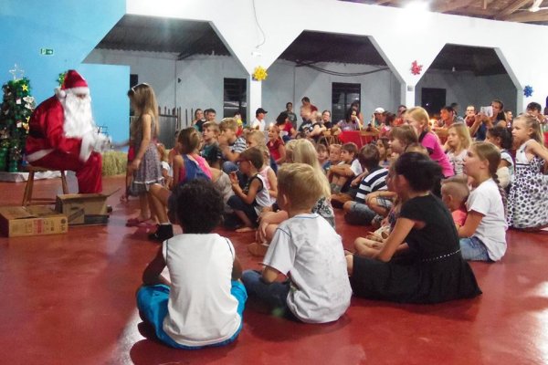 Comit&ecirc;s de jovens da Copagril realizam Natal Solid&aacute;rio 