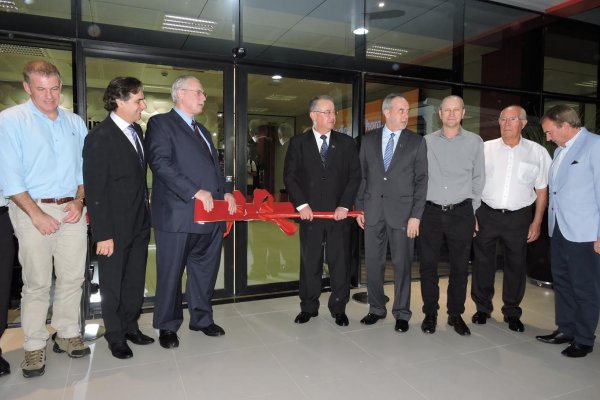 Frimesa inaugura novo Centro Administrativo e amplia&ccedil;&atilde;o de tr&ecirc;s unidades industriais