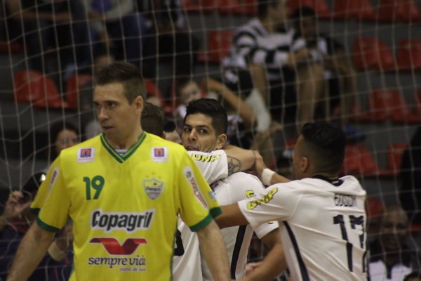 Ap&oacute;s derrota por 6x2 contra Corinthians, Copagril Futsal &eacute; a nona da tabela