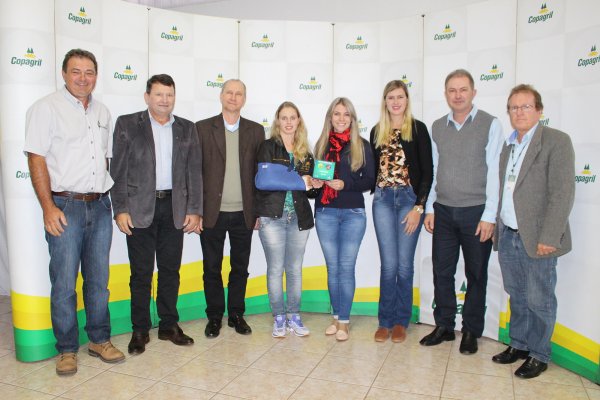 Copagril premia vencedores do Concurso de Projetos Agr&iacute;colas 2017
