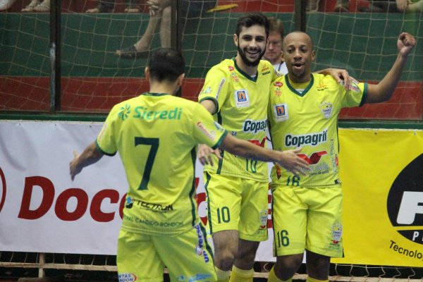 Copagril Futsal vence de virada o Marreco e fica entre os 4 primeiros do Paranaense S&eacute;rie Ouro