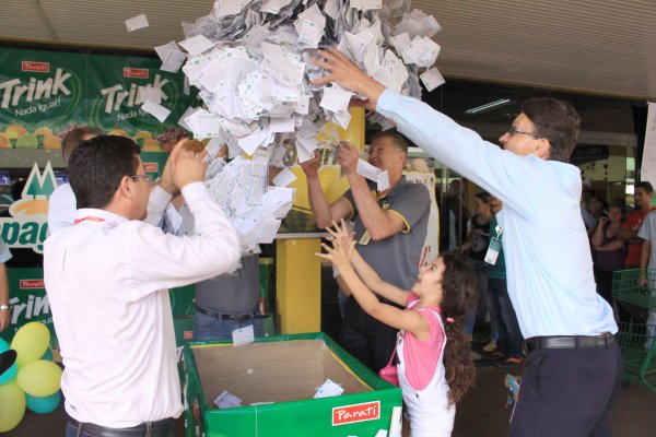 Moradores do interior ganham motos da promo&ccedil;&atilde;o dos Supermercados Copagril