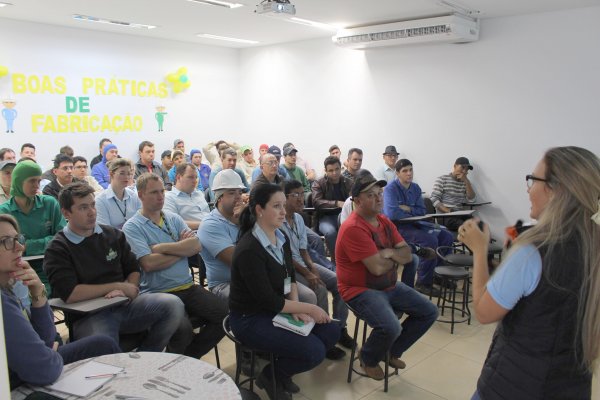 Copagril realiza semana de Boas Pr&aacute;ticas de Fabrica&ccedil;&atilde;o em f&aacute;bricas e supermercados