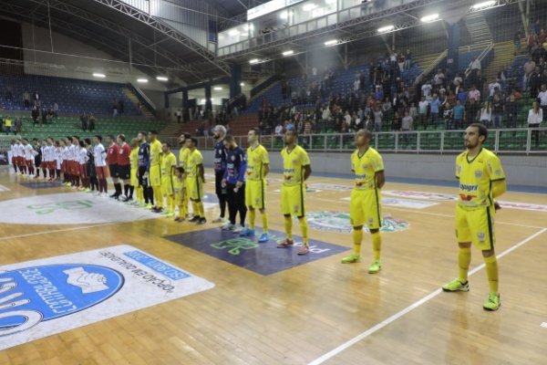 Copagril Futsal vence fora de casa e pode se tornar l&iacute;der do paranaense nessa ter&ccedil;a-feira